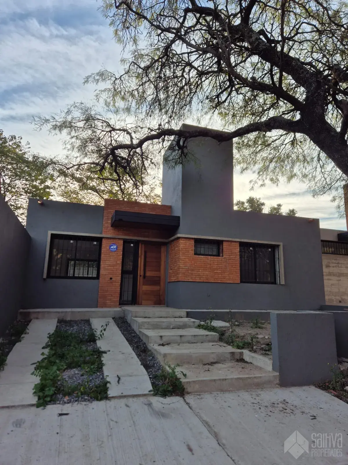 CASA A ESTRENAR EN BARRIO CENTRO LA CALERA DOS DORMITORIOS