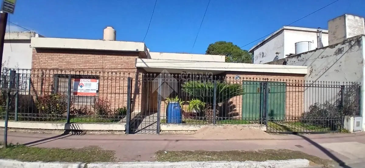 VENDO CASA 3 DORMITORIOS - PRECIO INCREIBLE -CORDOBA 