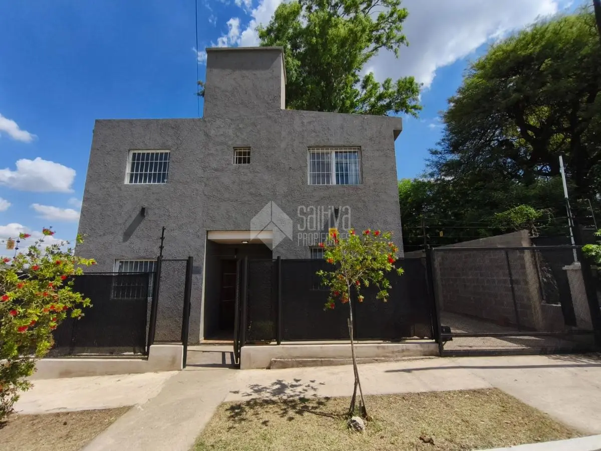 CASA 4 DORMITORIOS A LA VENTA VILLA PARAISO