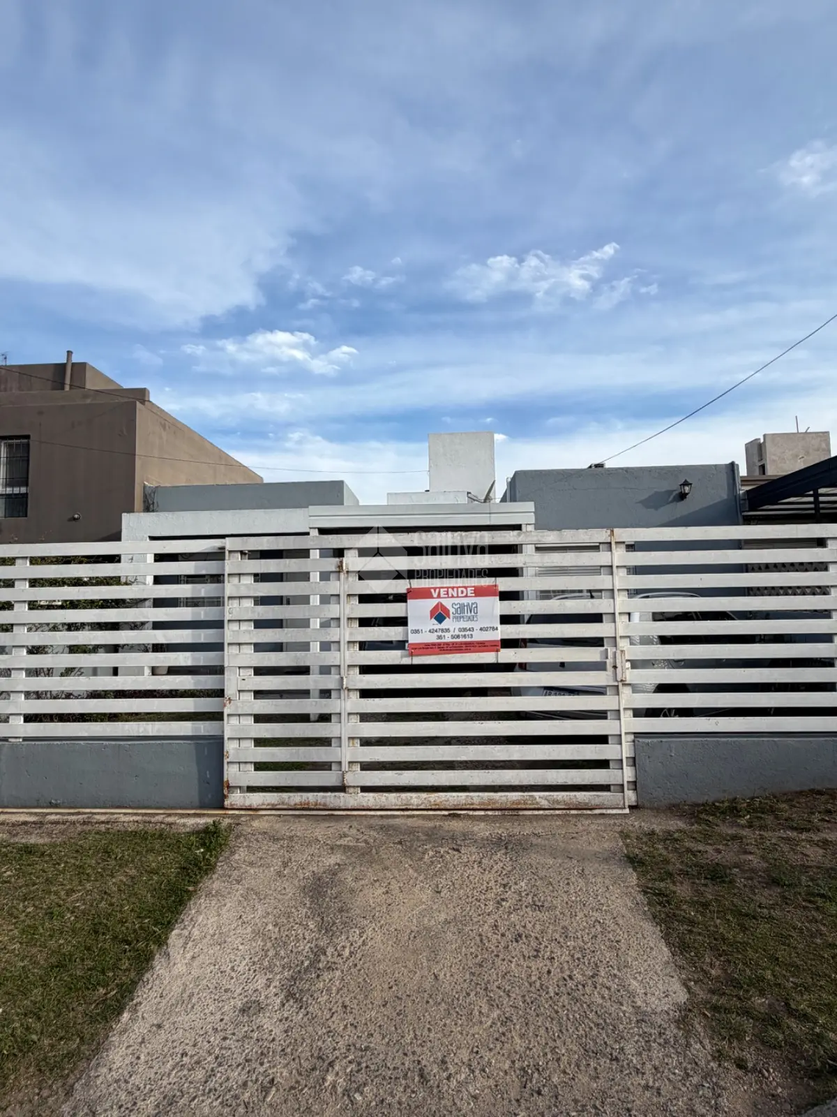 CASA EN VENTA - ALTOS DE LA CALERA 