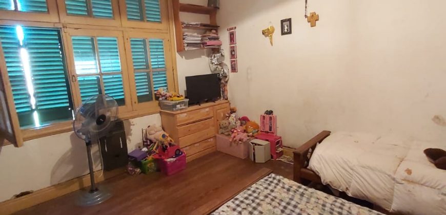 SE VENDE CASONA EN EL CENTRO DE LA CALERA!!