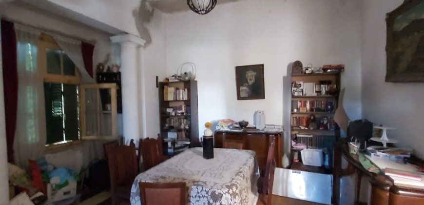 SE VENDE CASONA EN EL CENTRO DE LA CALERA!!