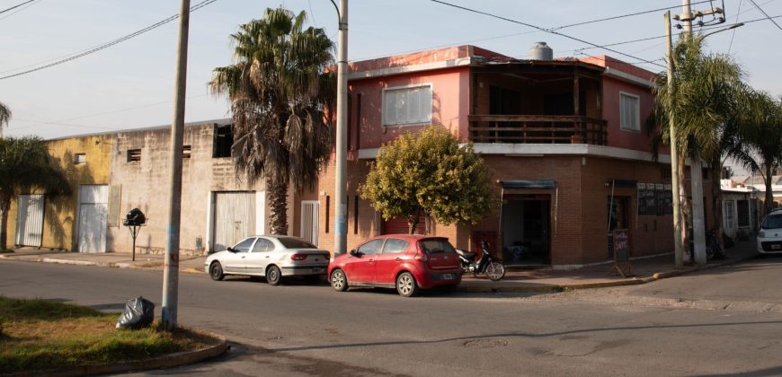 Vendemos Casa en P.A. – Local – Galpón – B° Industrial – La Calera