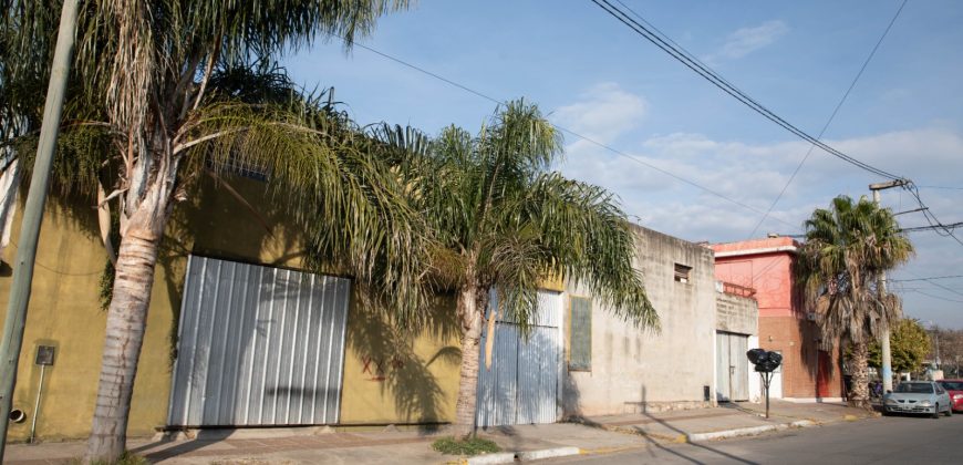 Vendemos Casa en P.A. – Local – Galpón – B° Industrial – La Calera