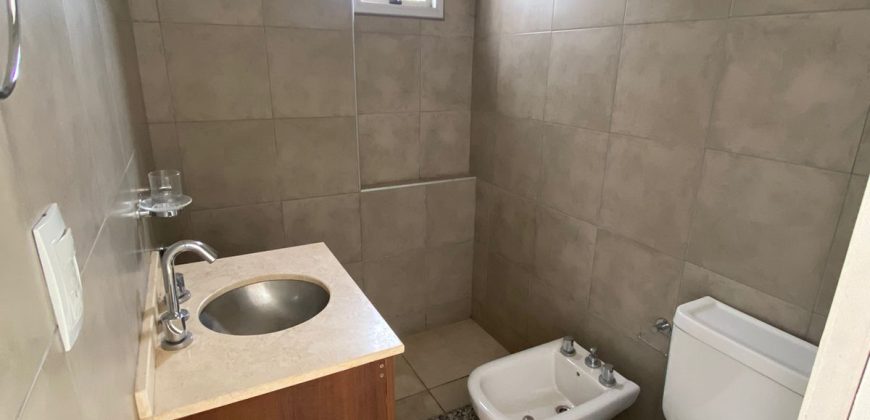 SE VENDE APARTAMENTO A MTS DE NUEVA CORDOBA.